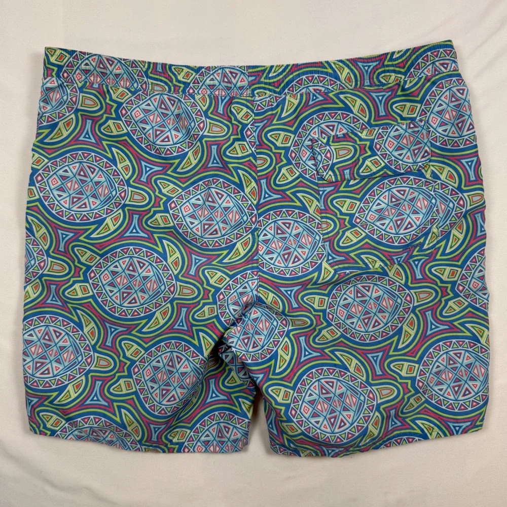 Vineyard Vines Mens Medium Blue Geometric Sea Turtle Print Swim Trunks READ XL